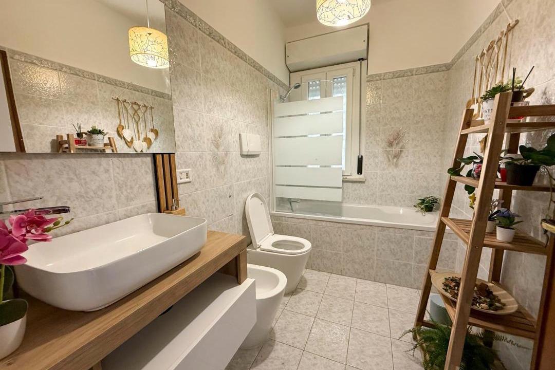 Photo of Bathroom in Zona XXIV Fonte Ostiense