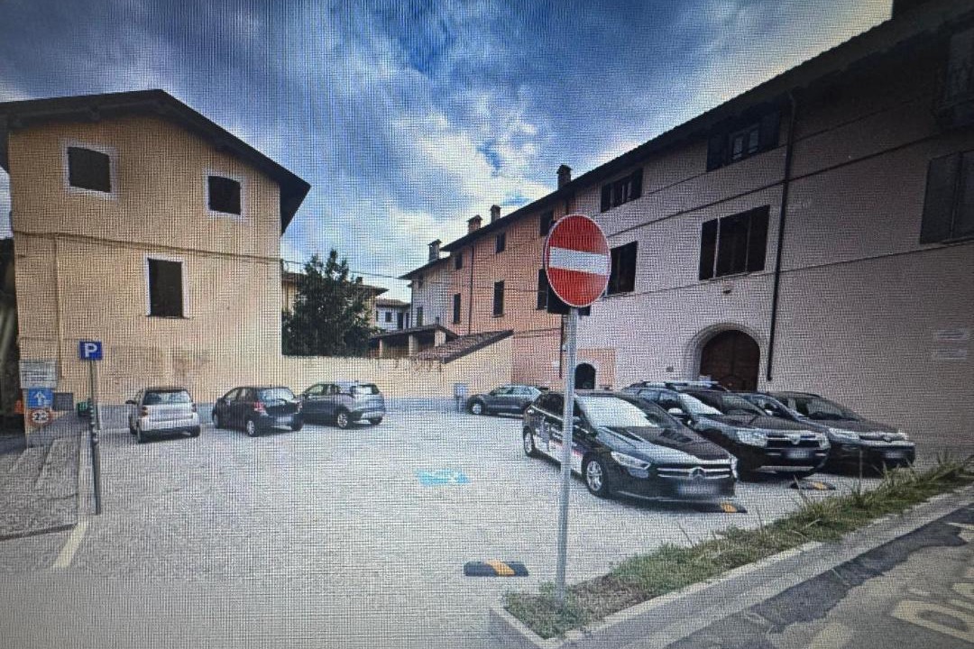 Photo of Others in Lesa