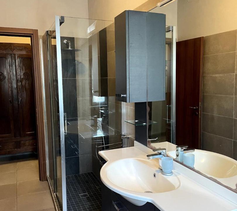 Photo of Bathroom in Mango