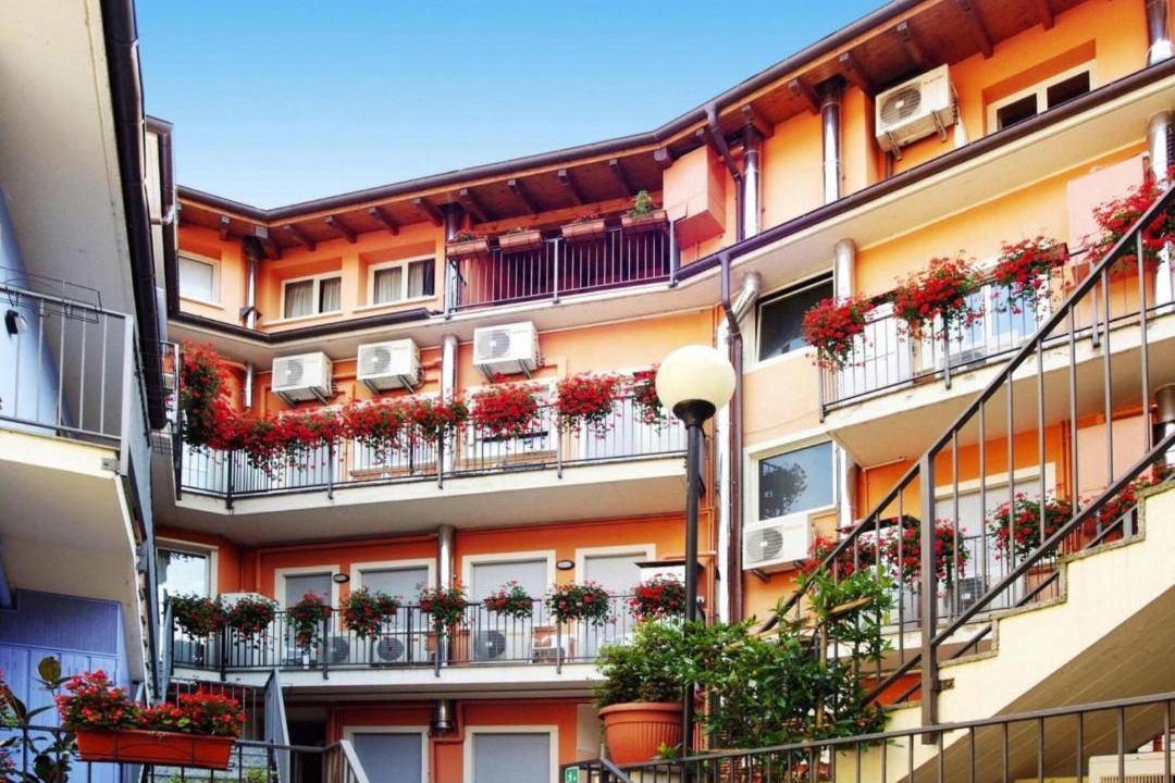 Photo of Others in Baveno