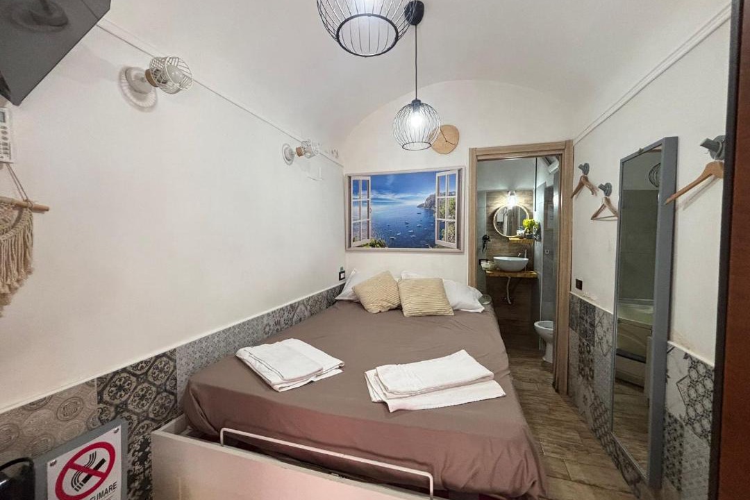 Photo of Bedroom in Naples City Centre