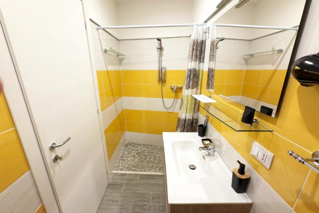 Photo of Bathroom in Caloveto
