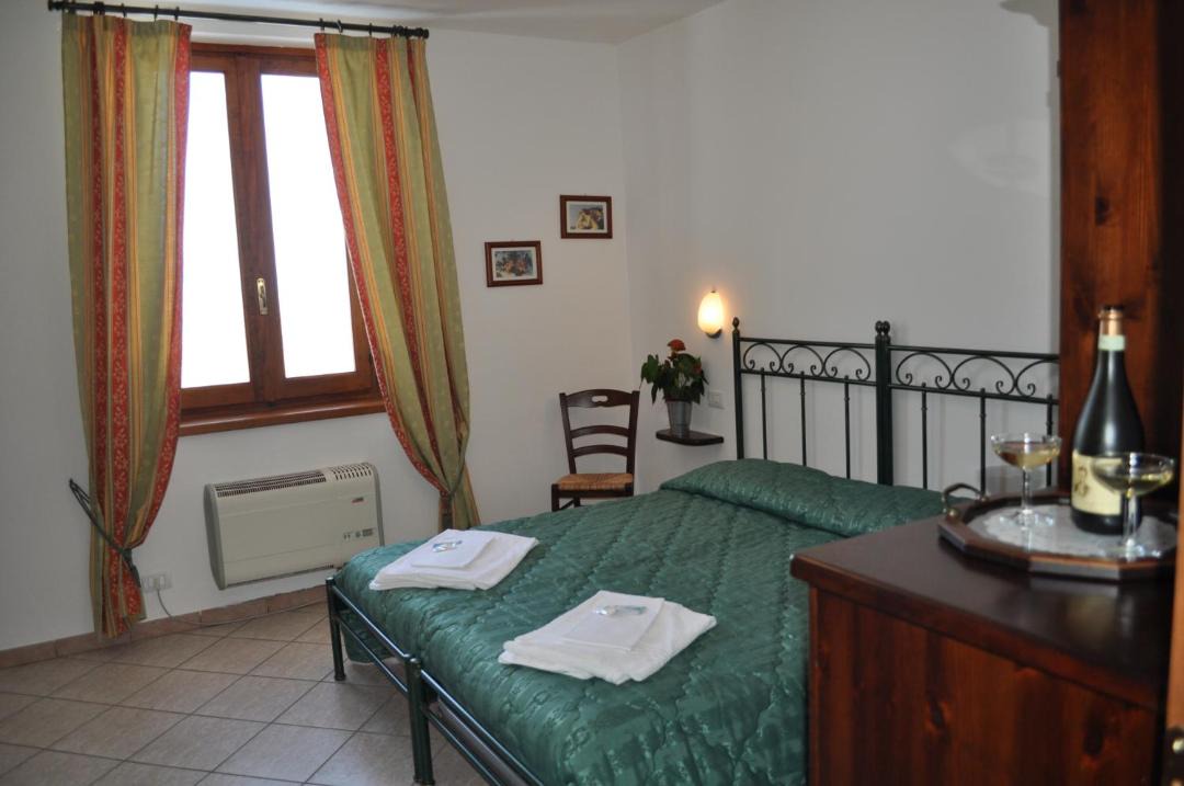 Photo of Bedroom in Santo Stefano Belbo