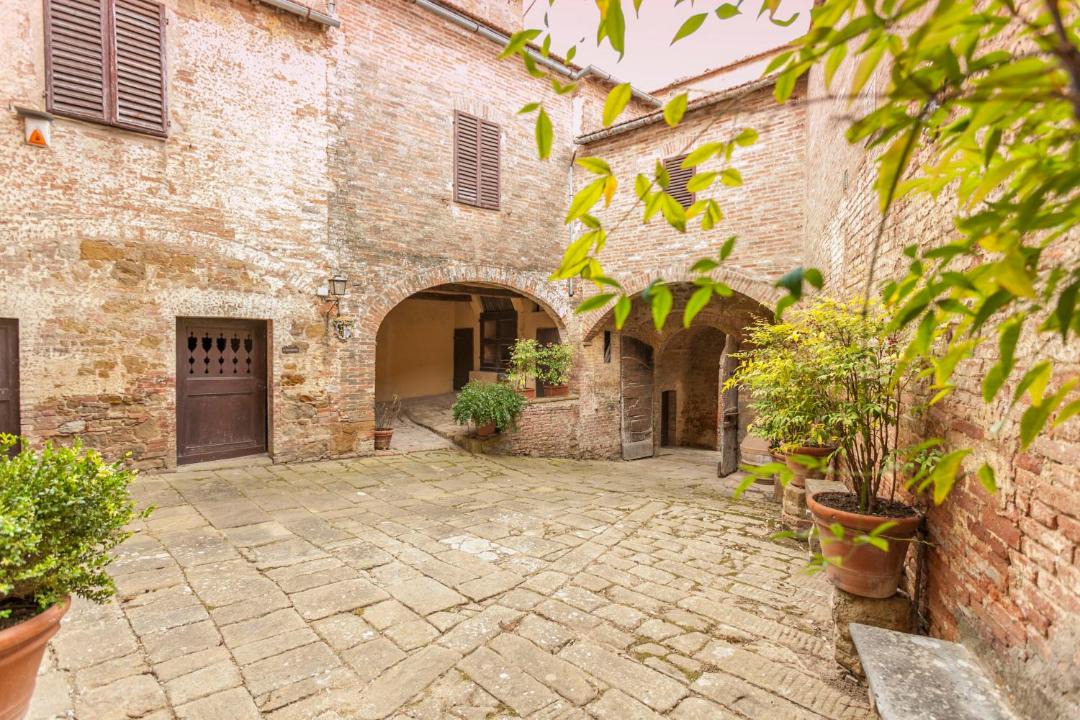 Photo of Buildings in Montisi