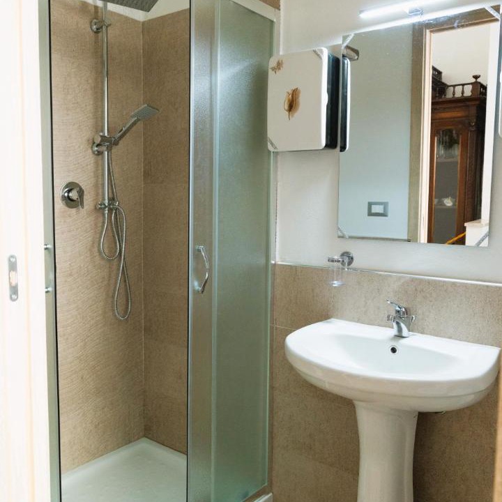 Photo of Bathroom in Pioppo