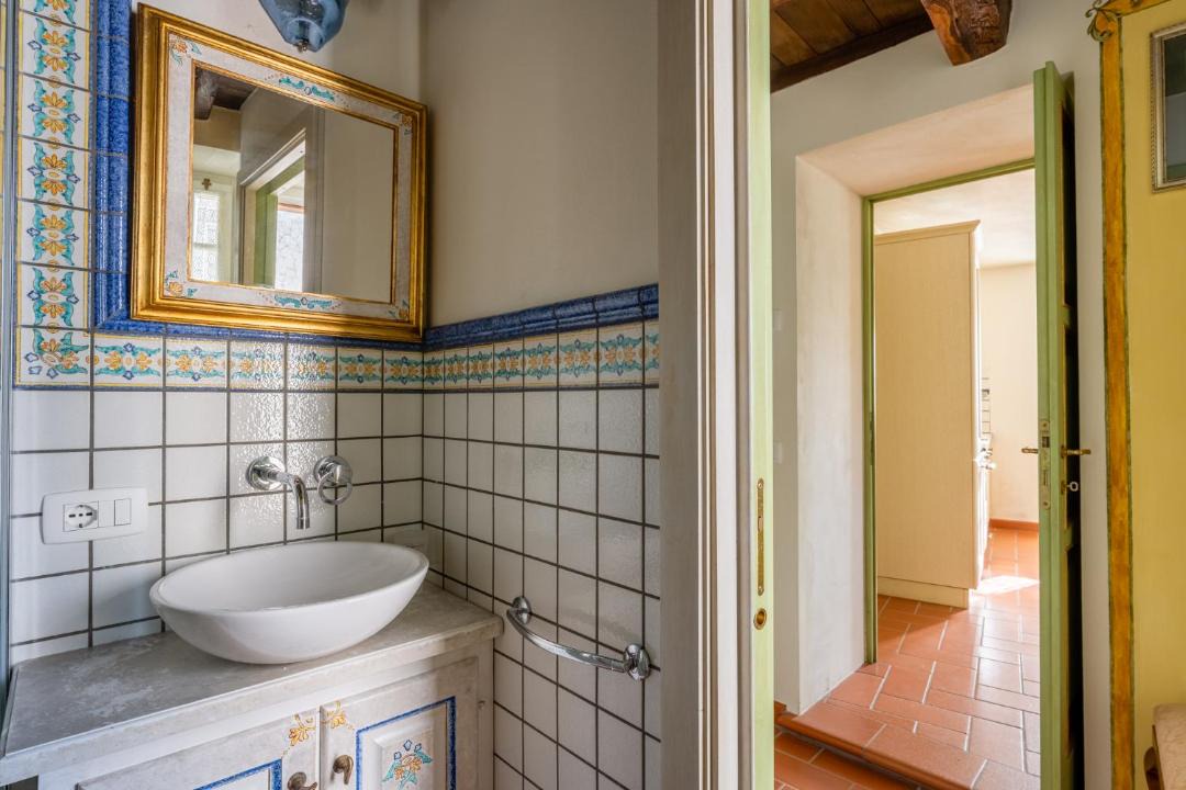 Photo of Bathroom in Molazzana