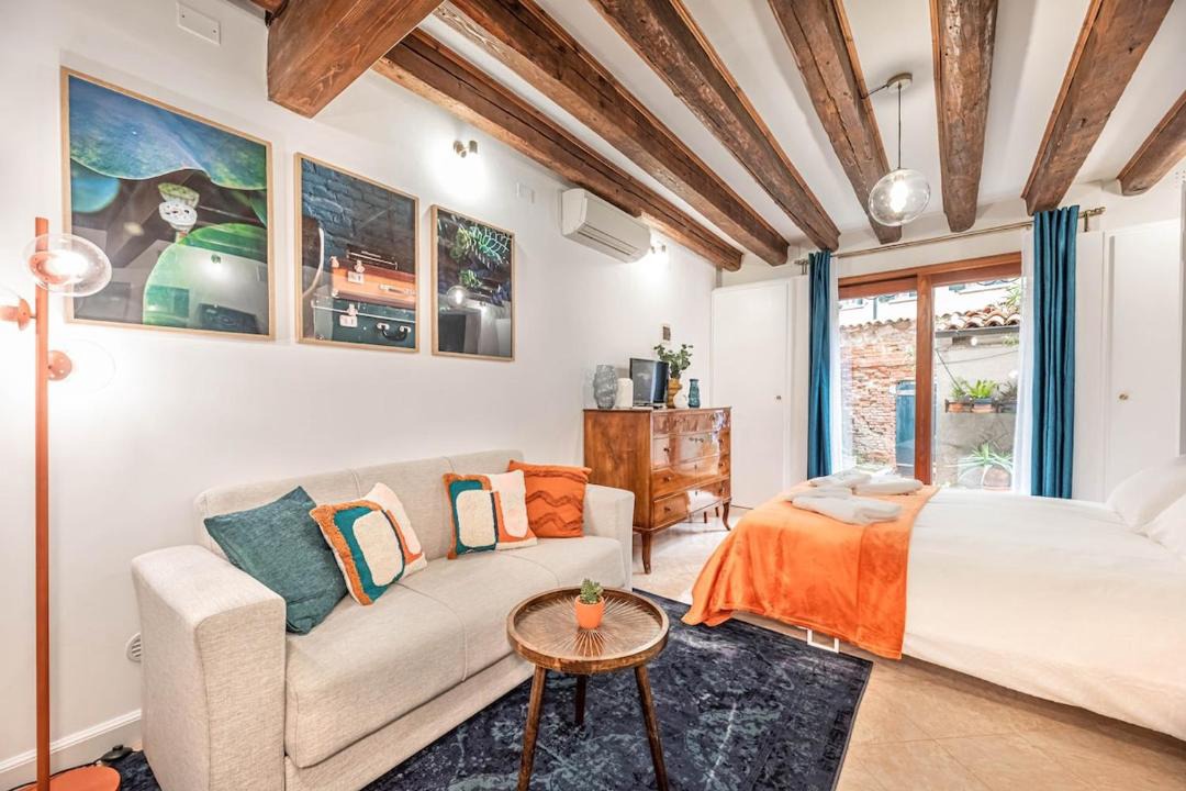 Photo of Bedroom in Dorsoduro
