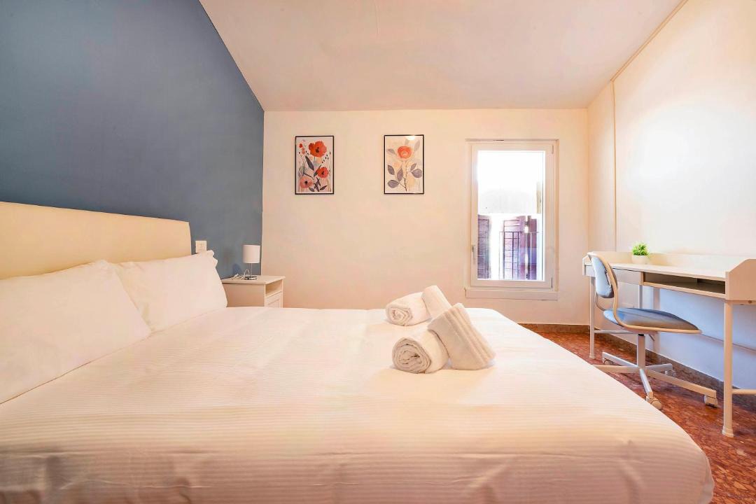 Photo of Bedroom in Verona City Centre