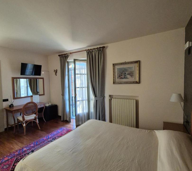 Photo of Bedroom in Montegrosso dʼAsti