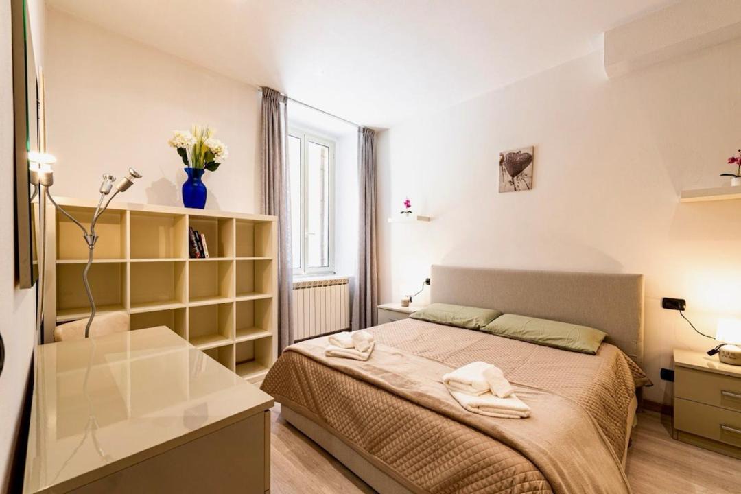 Photo of Bedroom in Intra