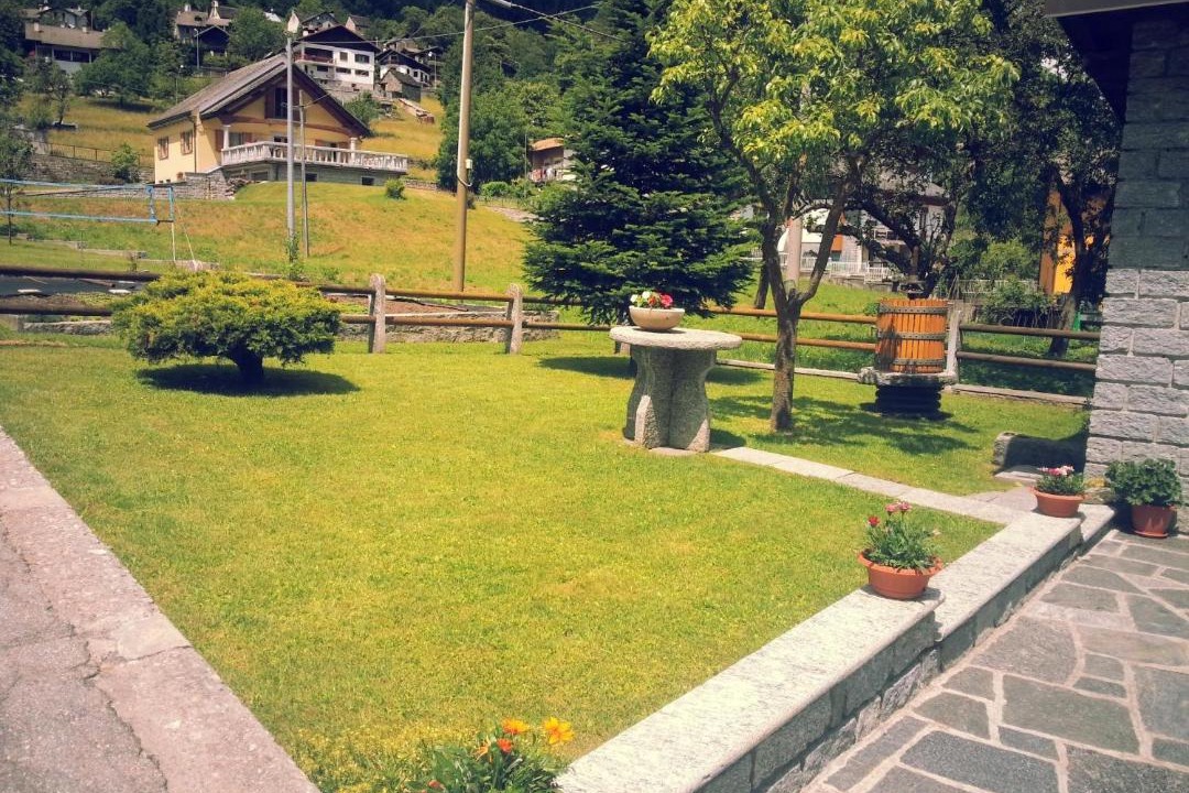 Photo of Others in Croveo