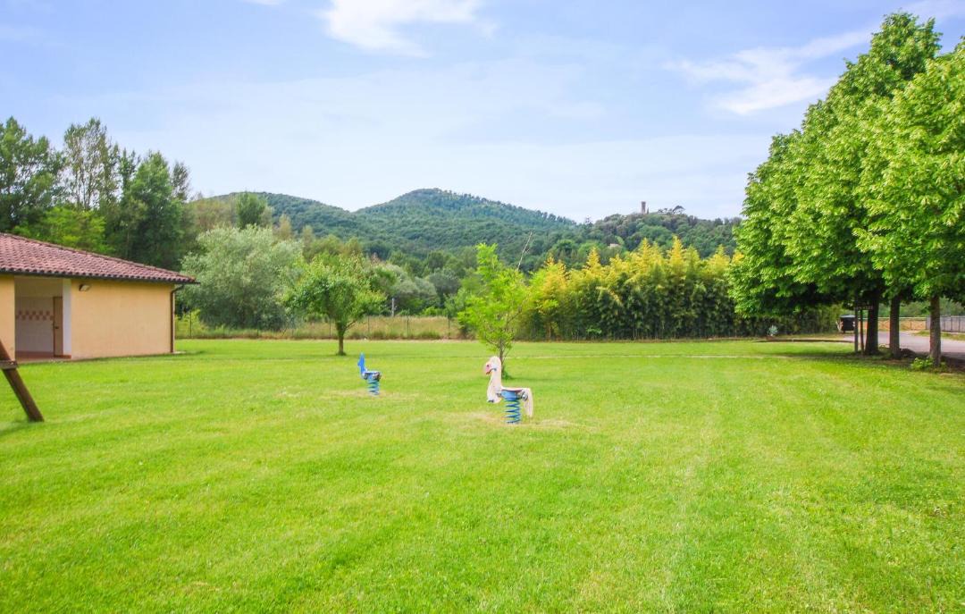 Photo of Others in Montone