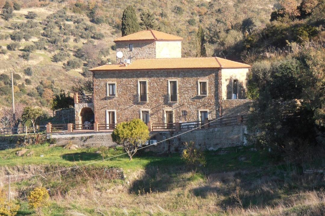 Photo of Others in Perdifumo