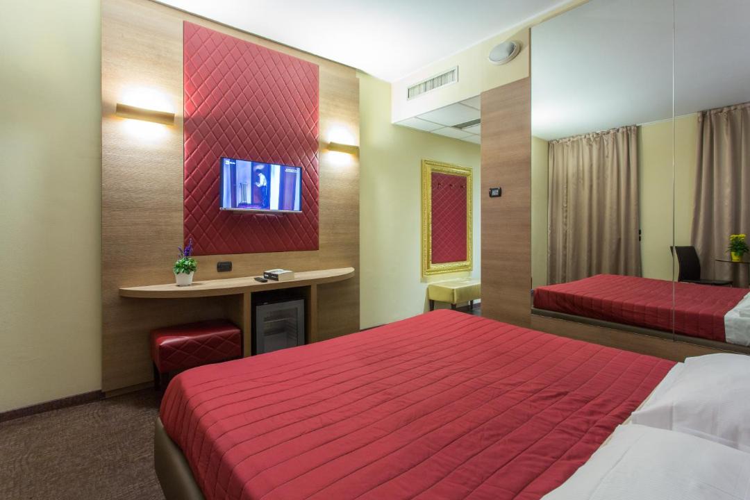 Photo of Bedroom in Ospedaletto Lodigiano