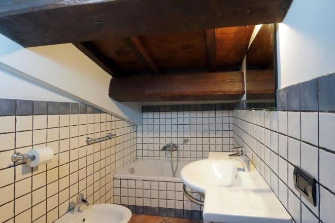 Photo of Bathroom in Colle Rinaldo