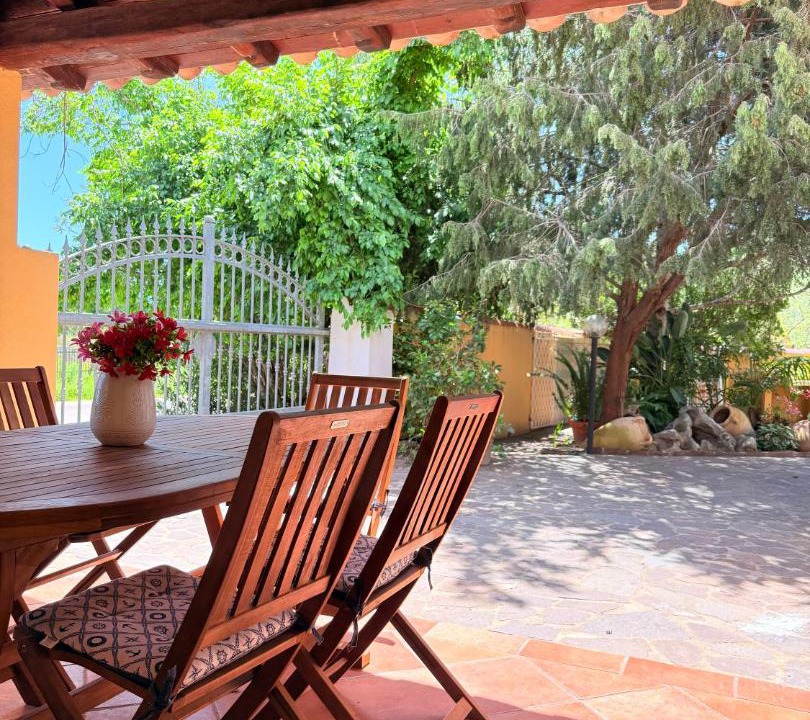 Photo of Patio Balcony in Orosei