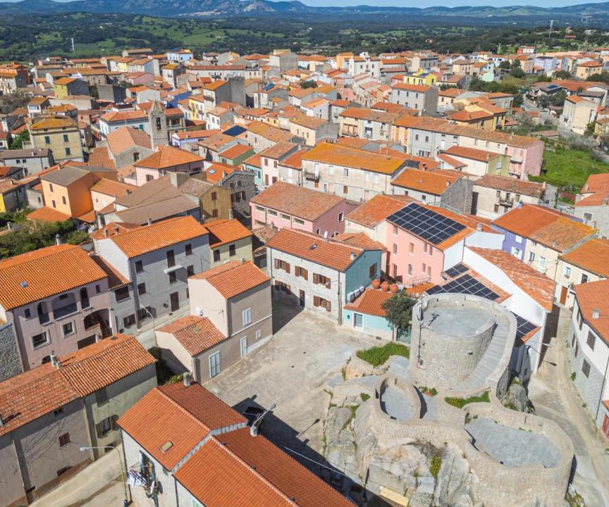 Photo of Buildings in Luras