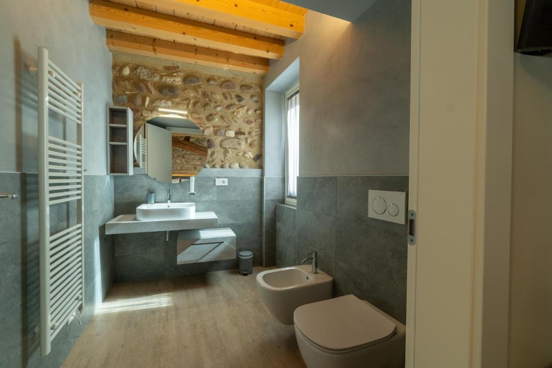 Photo of Bathroom in Peschiera del Garda City Centre