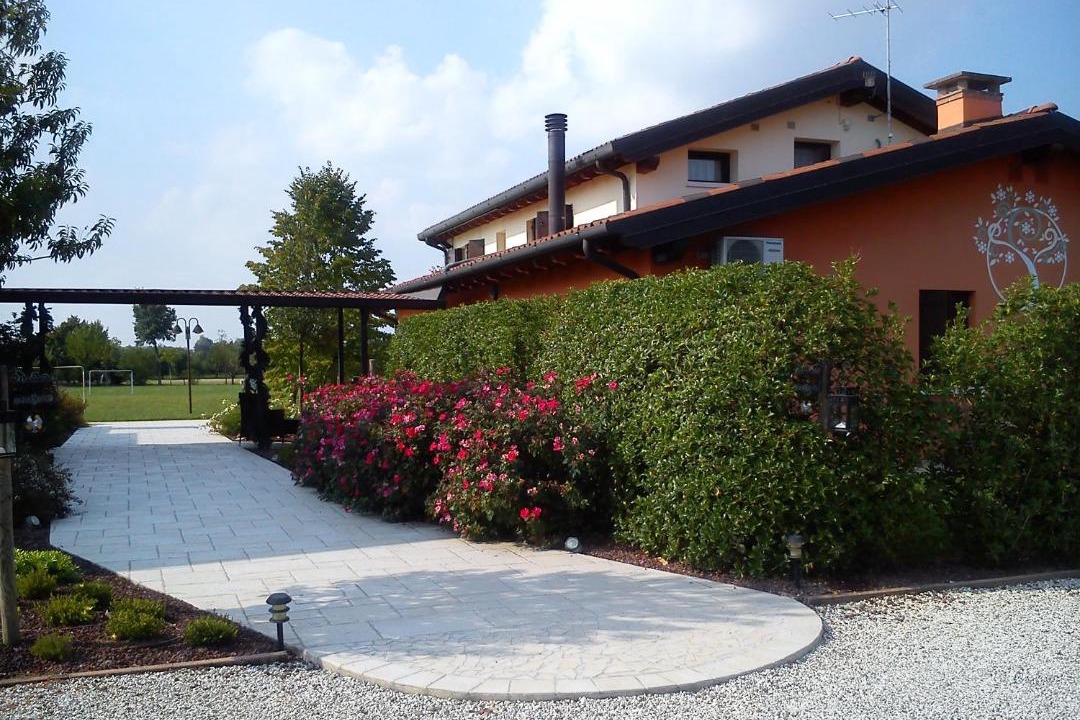 Photo of Others in Lughignano