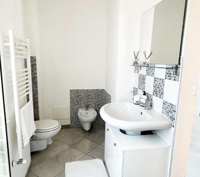 Photo of Bathroom in Santhia