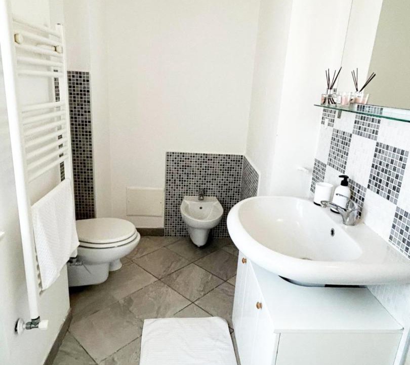 Photo of Bathroom in Santhia