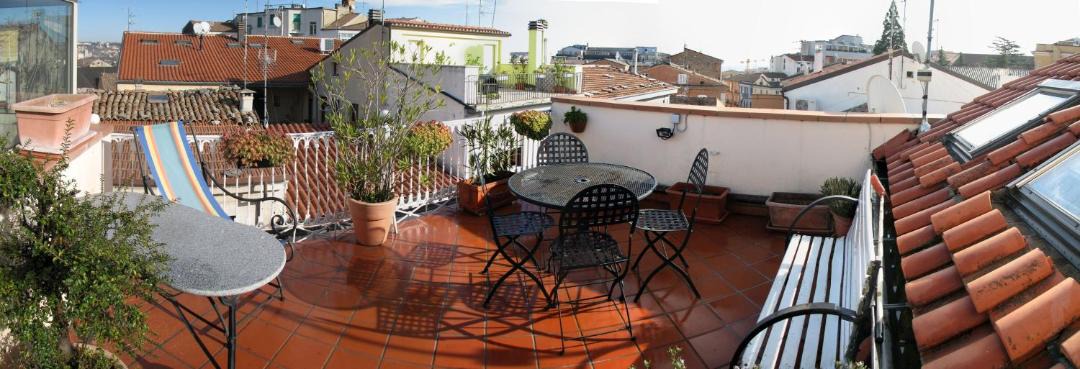 Photo of Patio Balcony in Murat Town