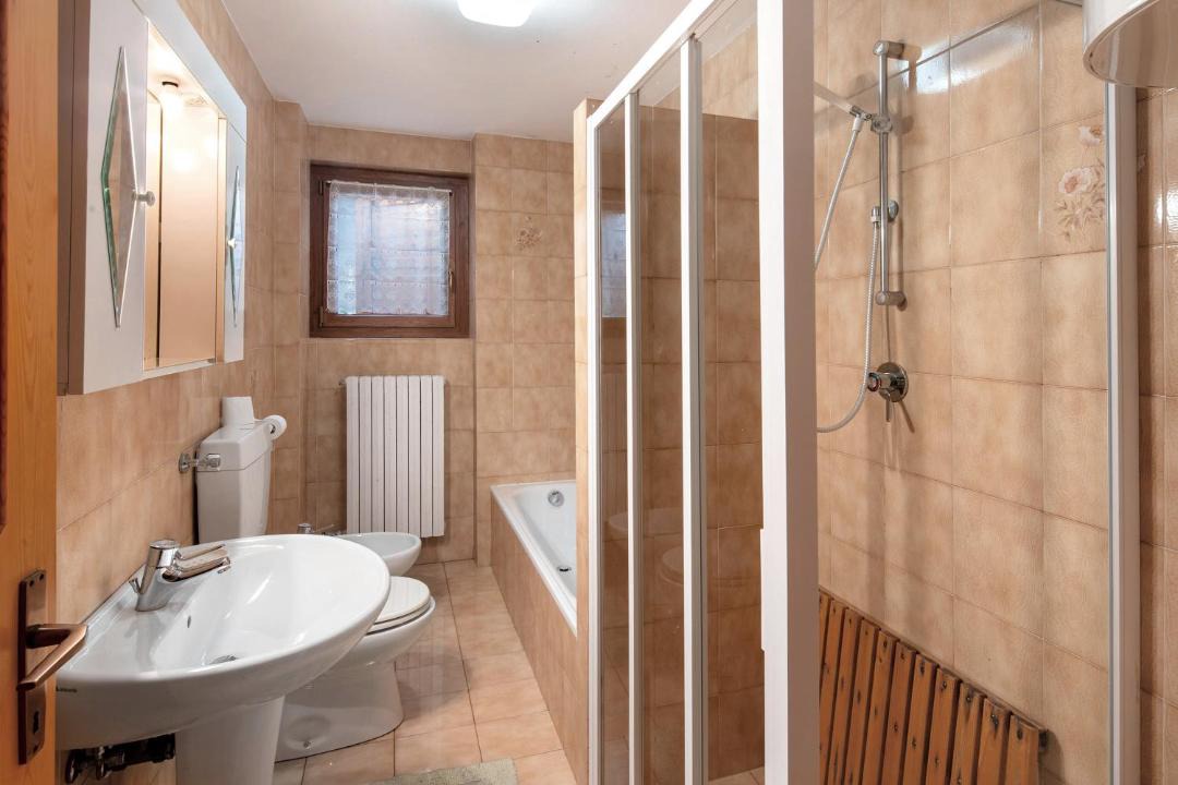 Photo of Bathroom in Caviola