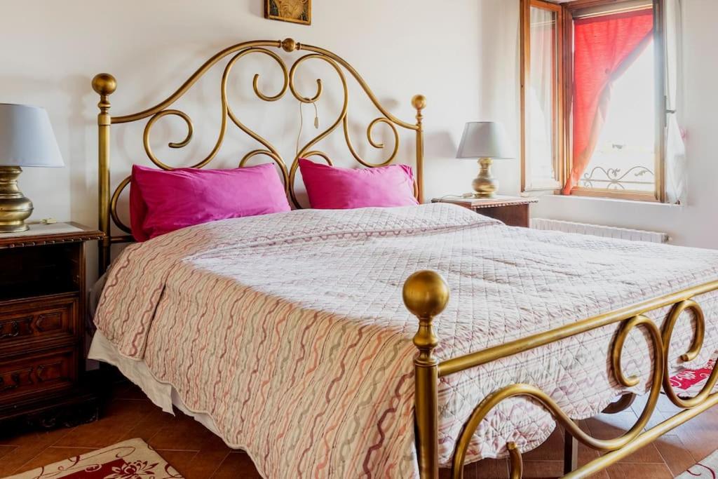 Photo of Bedroom in Ro