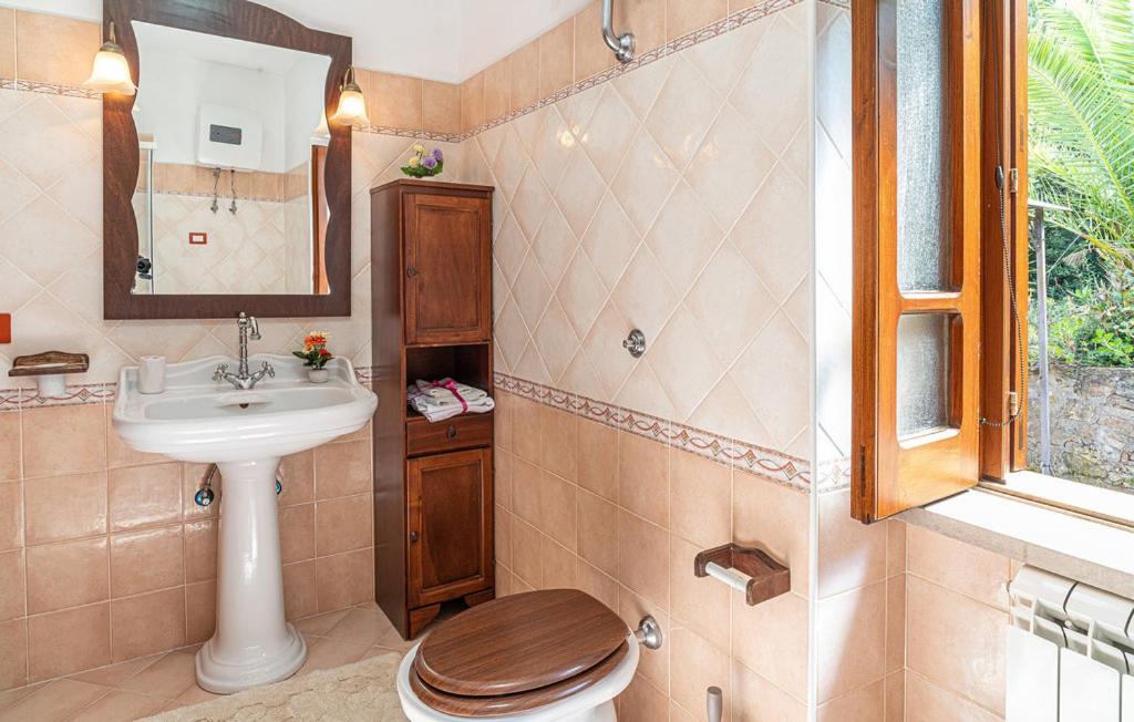 Photo of Bathroom in Castellabate
