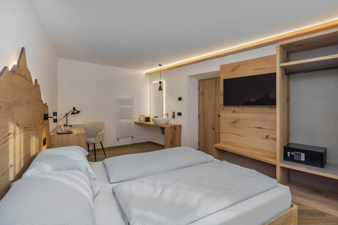 Photo of Bedroom in Male