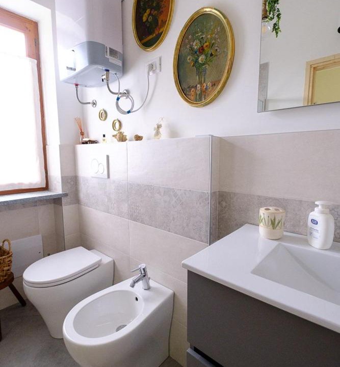 Photo of Bathroom in Netro