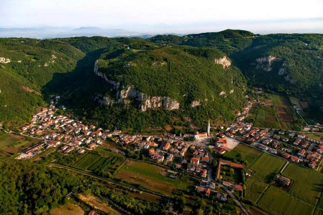 Photo of Buildings in Lumignano