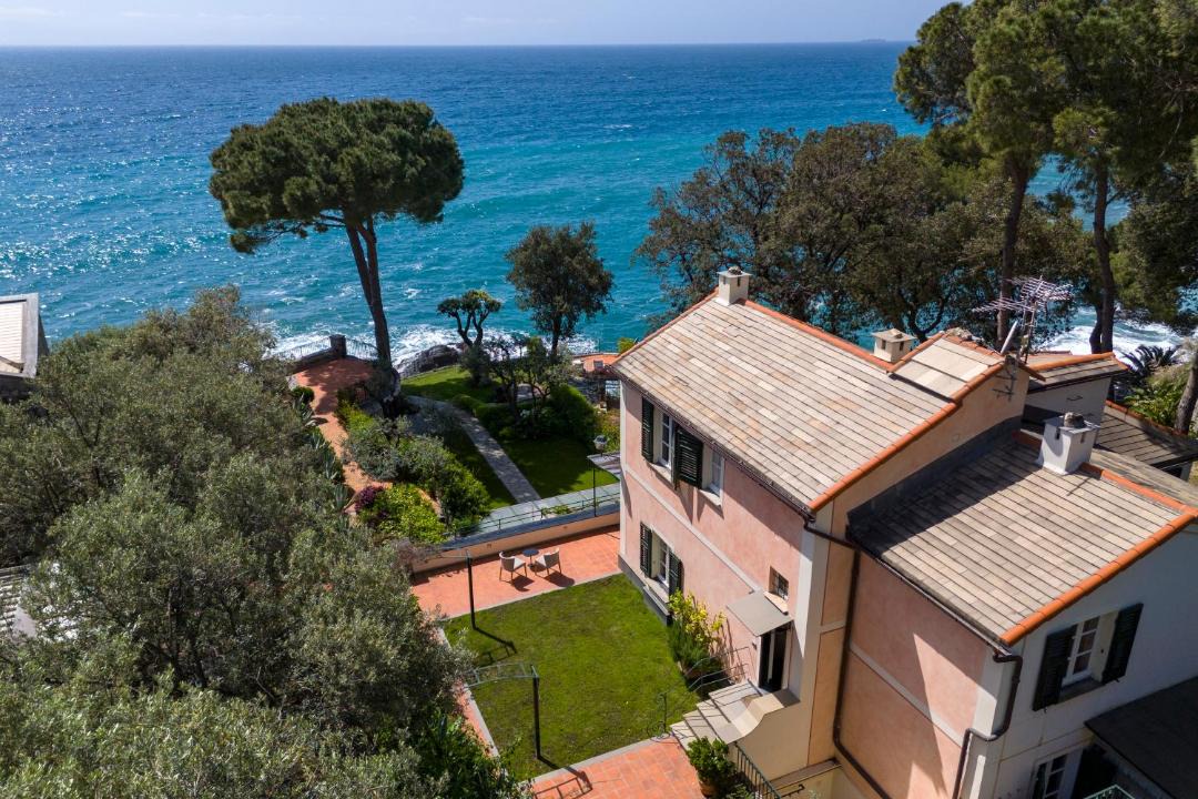 Photo of Others in Recco