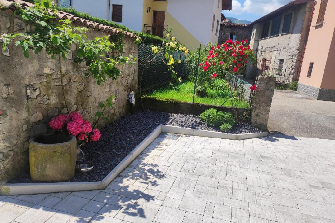 Photo of Others in Solto Collina