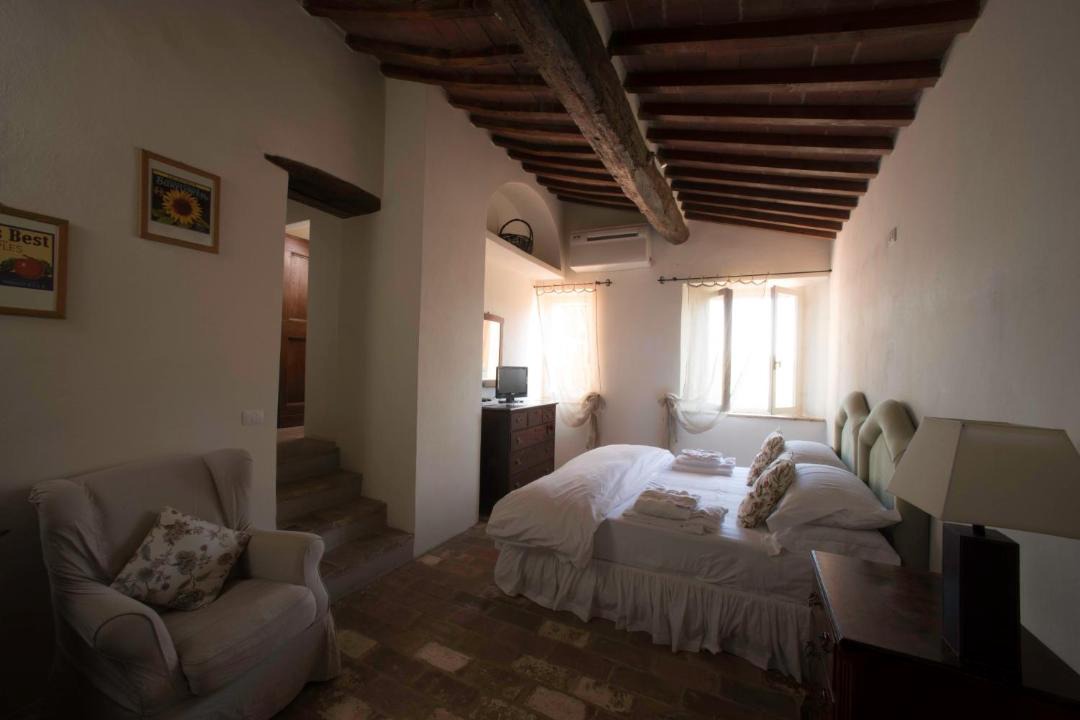 Photo of Others in Pienza