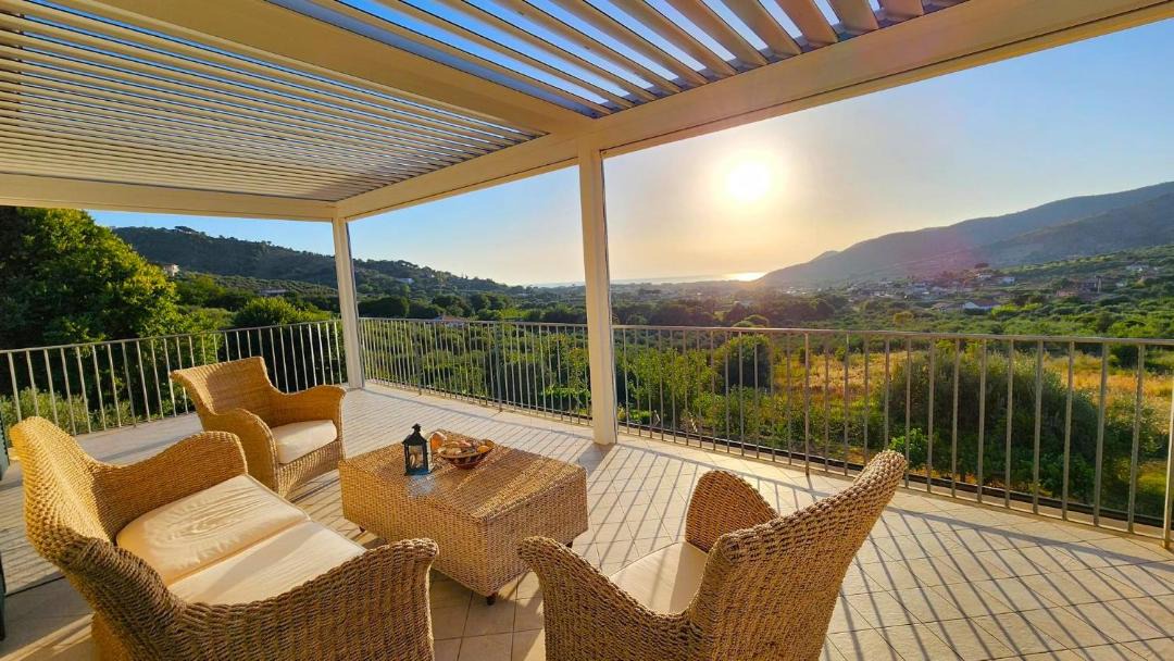 Photo of Patio Balcony in Alani