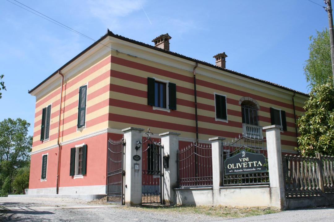Photo of Buildings in Castelletto Merli
