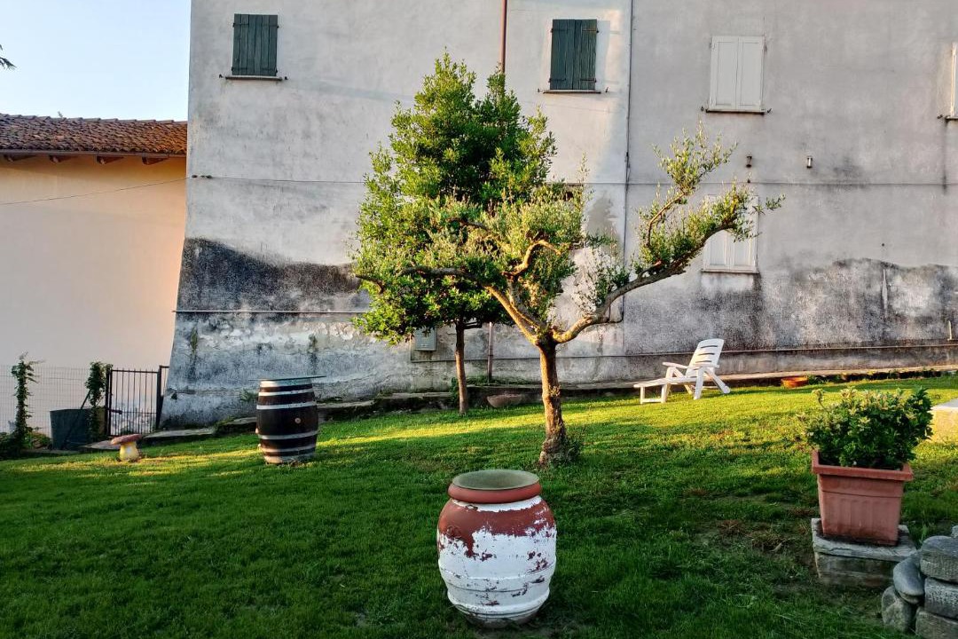 Photo of Others in Montegrosso dʼAsti