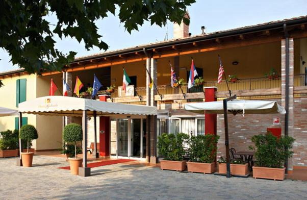 Photo of Others in Gargallo