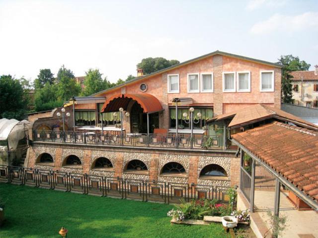 Photo of Buildings in Oppeano