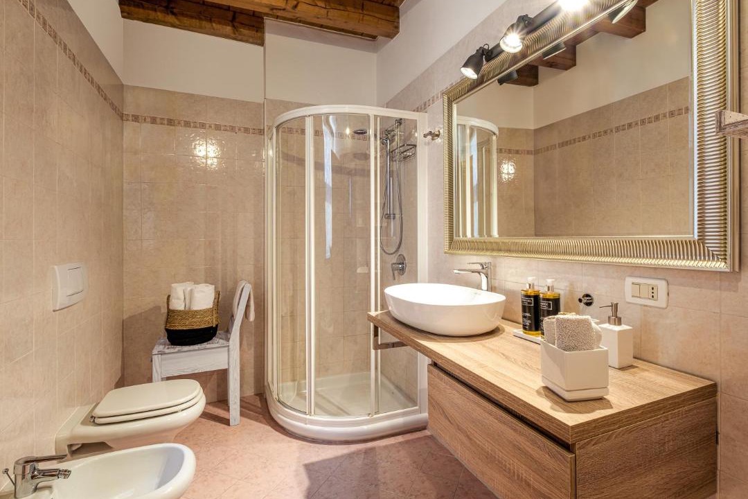Photo of Bathroom in Peschiera del Garda City Centre