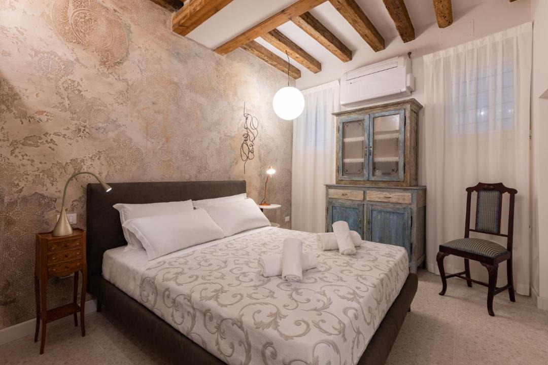 Photo of Bedroom in Dorsoduro