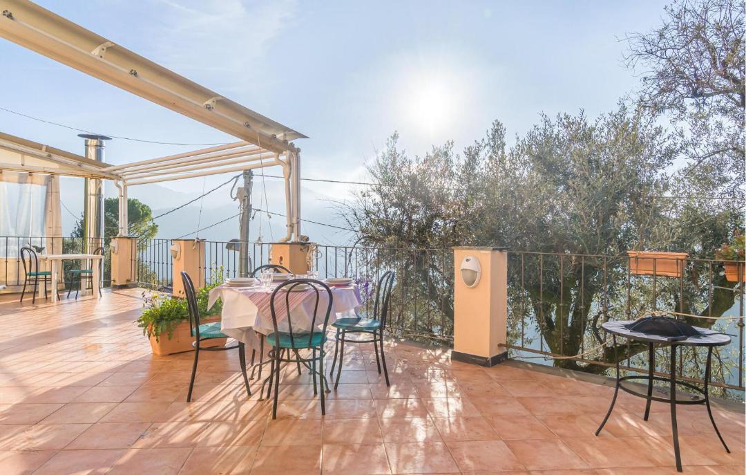 Photo of Others in Recco