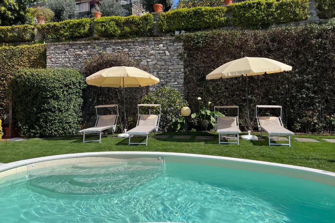 Photo of Others in Recco