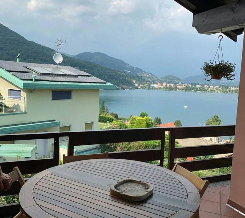 Photo of Patio Balcony in Lavena Ponte Tresa