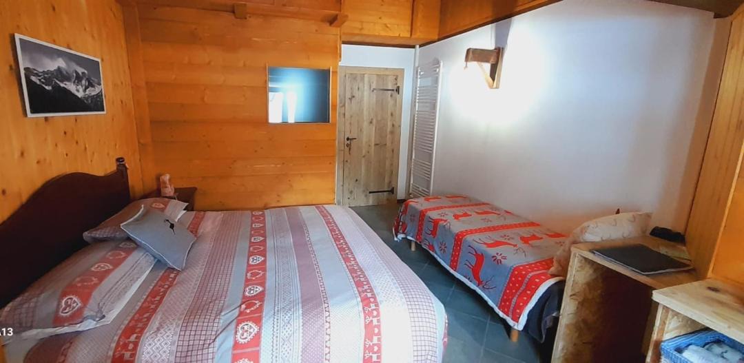 Photo of Bedroom in Noasca