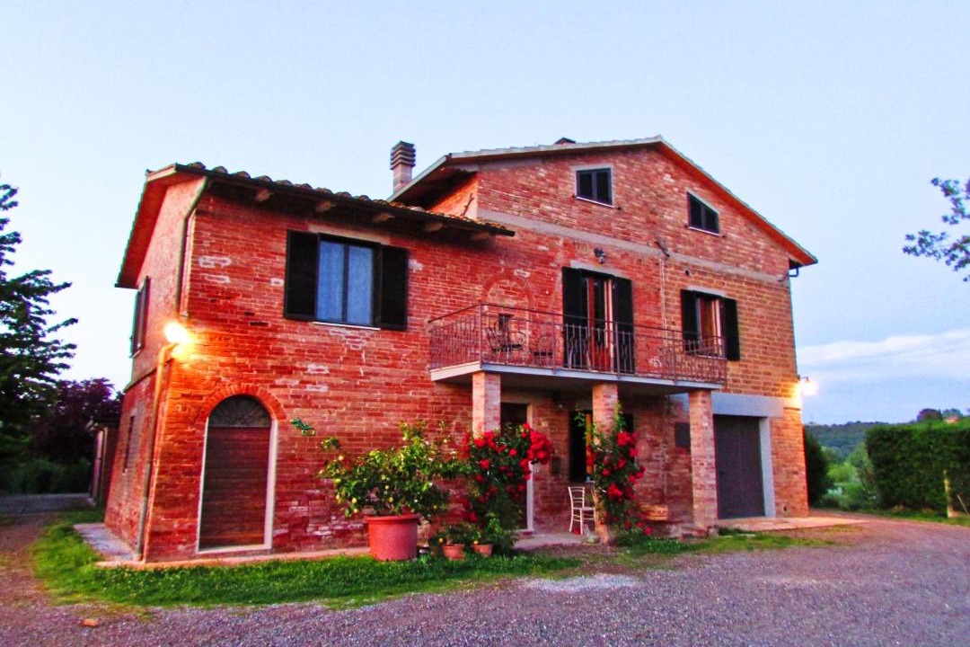 Photo of Buildings in Mugnanesi