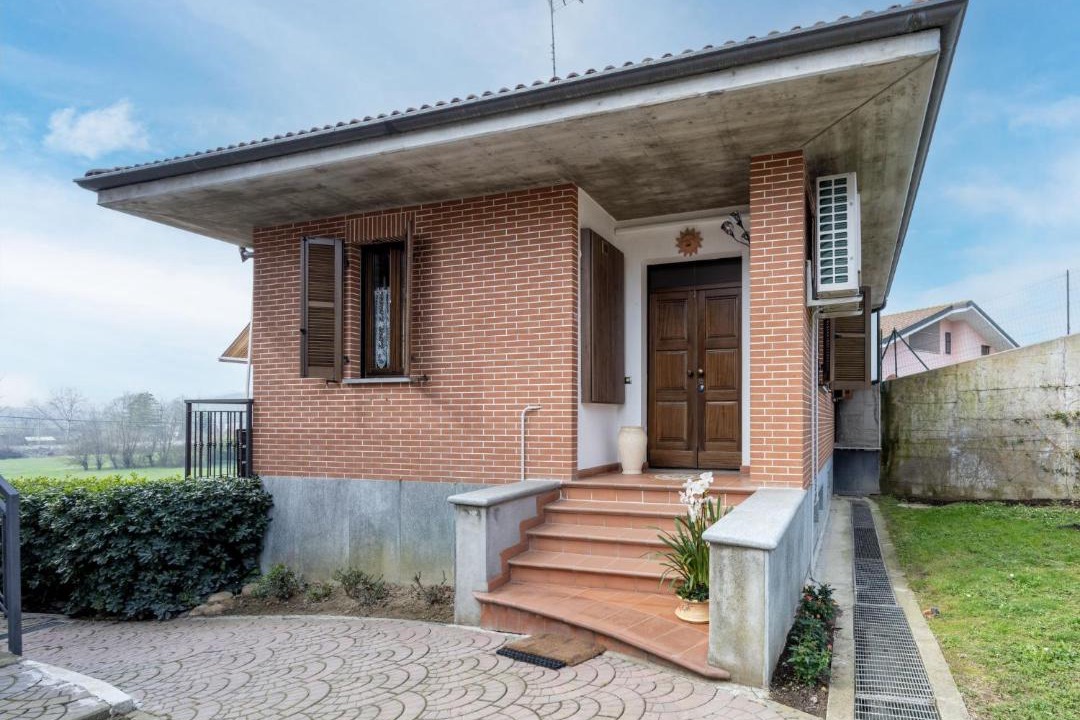 Photo of Buildings in Montegrosso dʼAsti