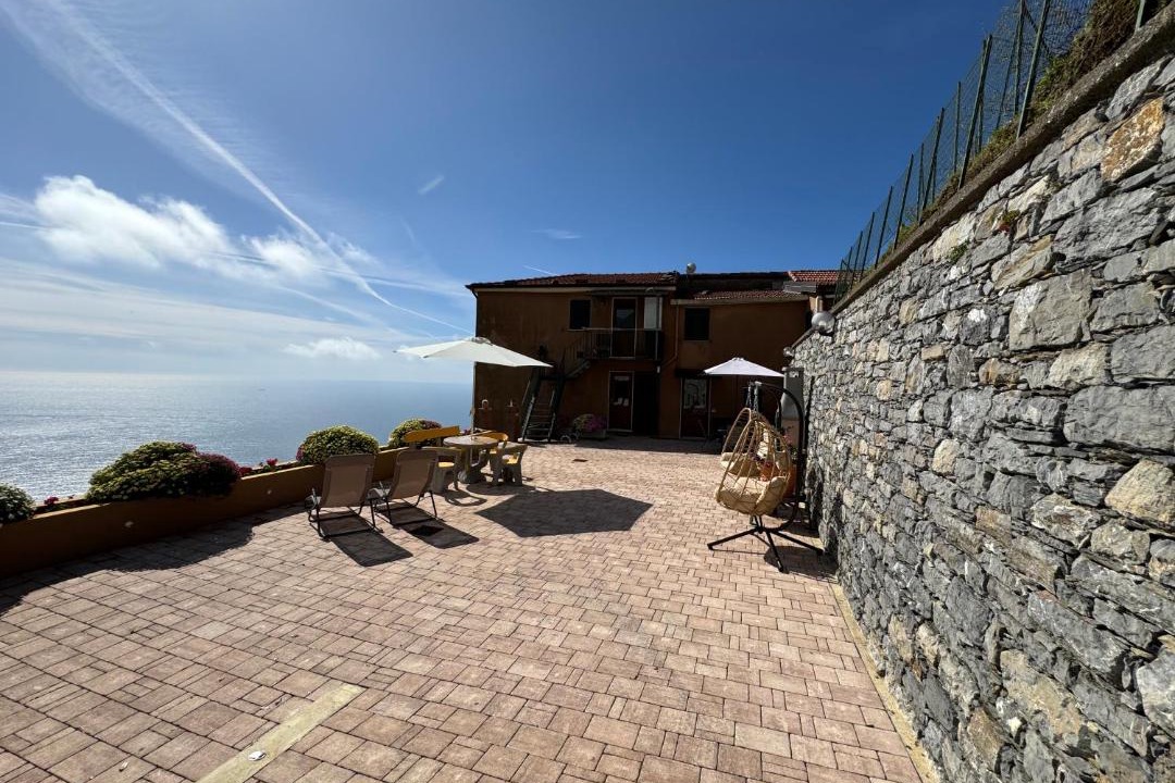 Photo of Others in Vernazza