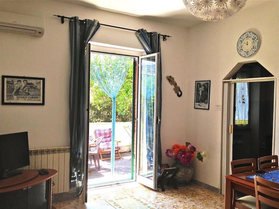 Photo of Livingroom in Ostia Antica